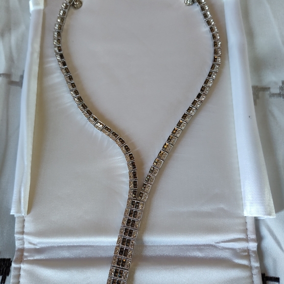 Necklace - Picture 1 of 3